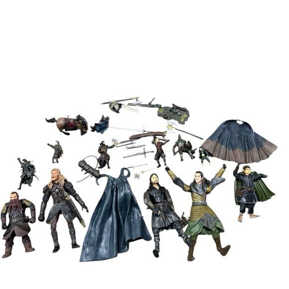 Lord of The Rings Action Figures Lot Of 15 Weapons  LOTR Marvel 2002 Horses - Picture 1 of 16